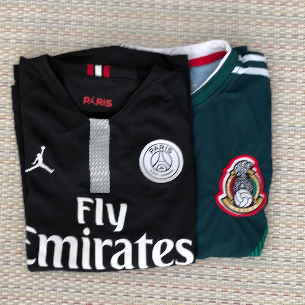 Soccer jerseys Mexico & France youth M